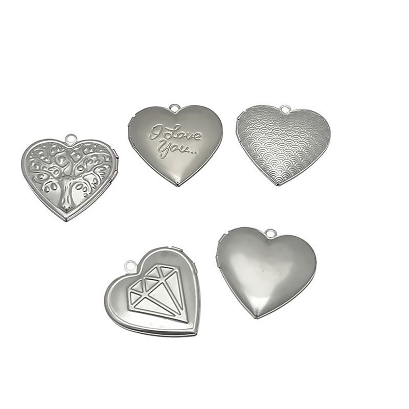 Love Heart Locket Station 20pc - огляд і ціна Heart Locket Necklace Photo